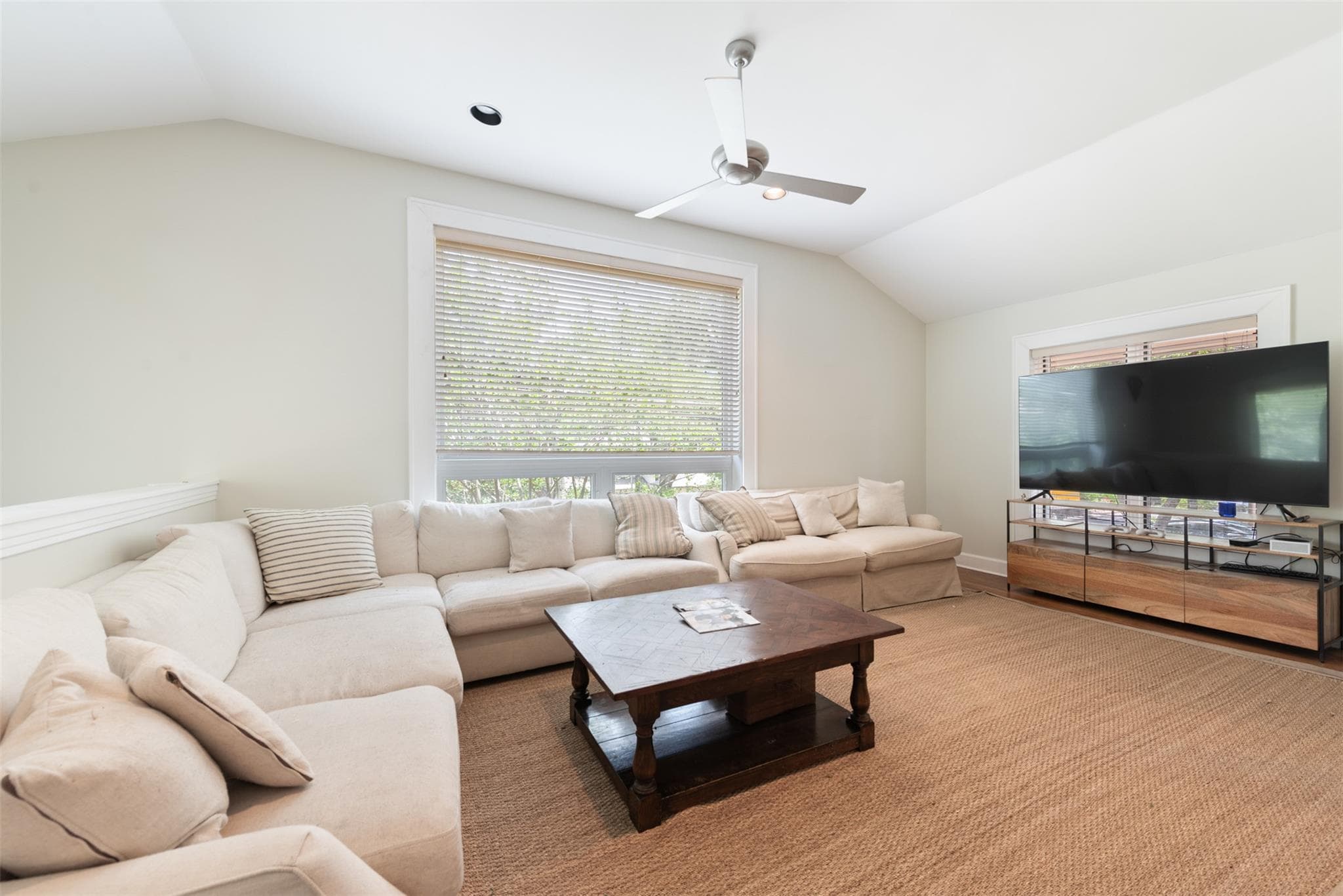 Relax in this comfortable space, boasting high ce