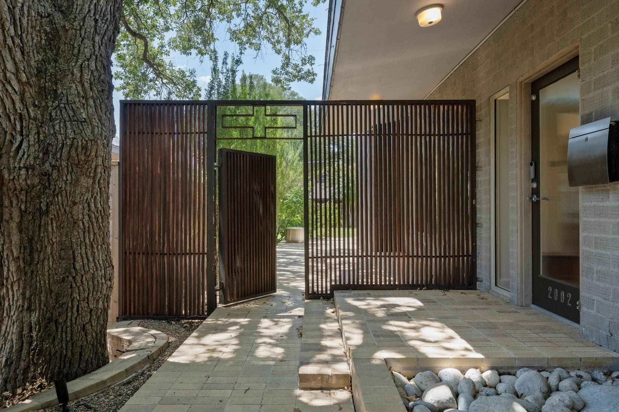 2002  Meadowbrook Dr, Tarrytown, Austin, photo 3