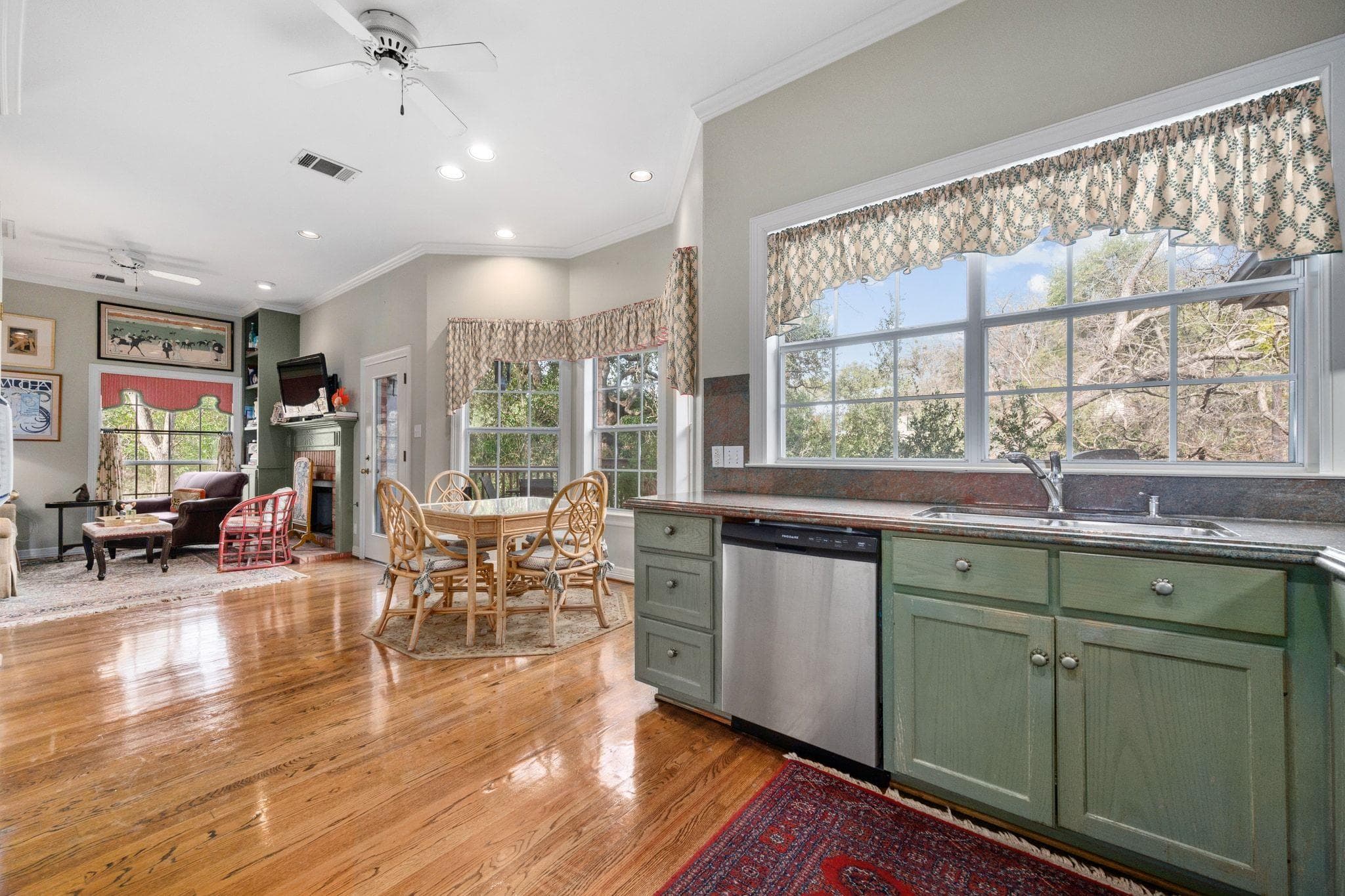 2716  Hillview Green Ln, Tarrytown, Austin, photo 2