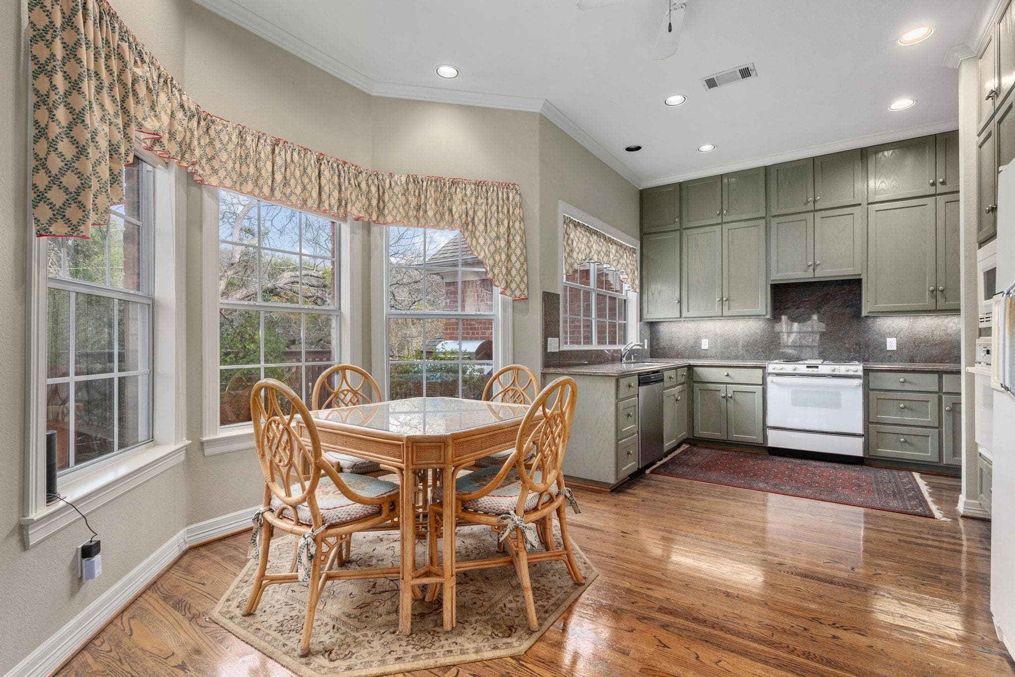 2716  Hillview Green Ln, Tarrytown, Austin, photo 3